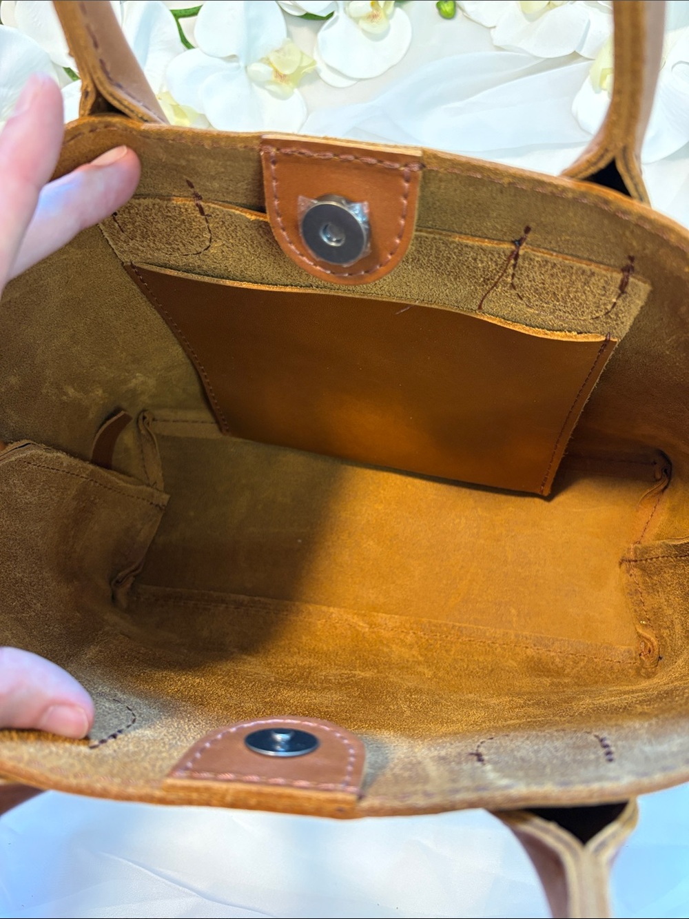 Portland Leather Goods Special Edition Large Raindrop Crossbody Bag - Picture 9 of 11